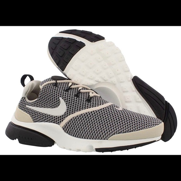 Nike Shoes - Nike women’s presto fly running shoe
